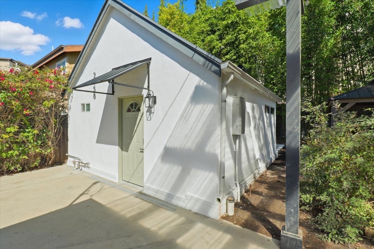 03-IMG_7910_with_clouds